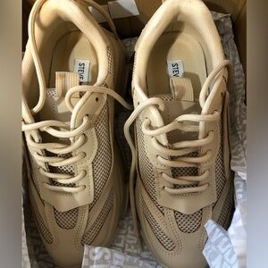 Steve Madden Possession sneakers